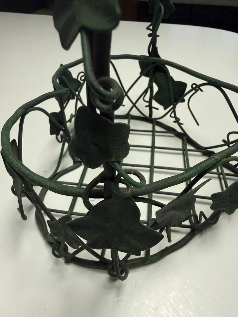 Vintage Heart-Shaped Metal Basket - Green